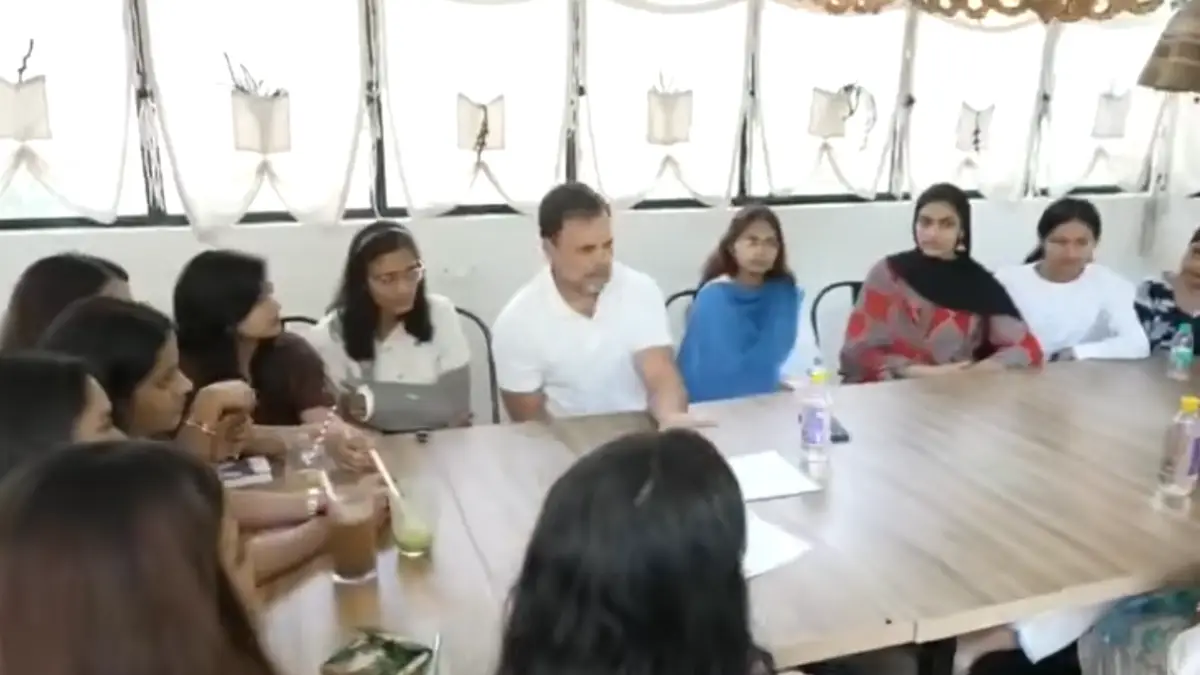 Gargi College Students Tell Rahul Gandhi: 'Police Were There, But No One Stopped Them' — Recount ABVP Gate-Breaking Incident