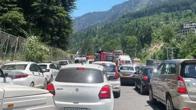 Kullu Experiences Heavy Traffic Instead Of Heavy Snowfall