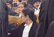 Mamata Banerjee Appears in Calcutta High Court in Lawyer's Gown to Argue Post-Poll Violence Case Against BJP