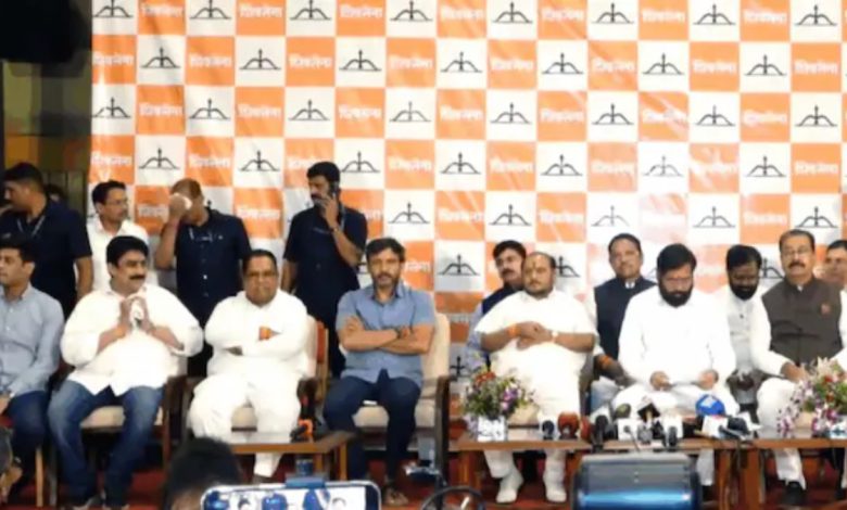6 Rebel Shiv Sena (UBT) MPs Join Shinde Camp, Aaditya Thackeray Calls Them 'Darrpok Aur Bikau'