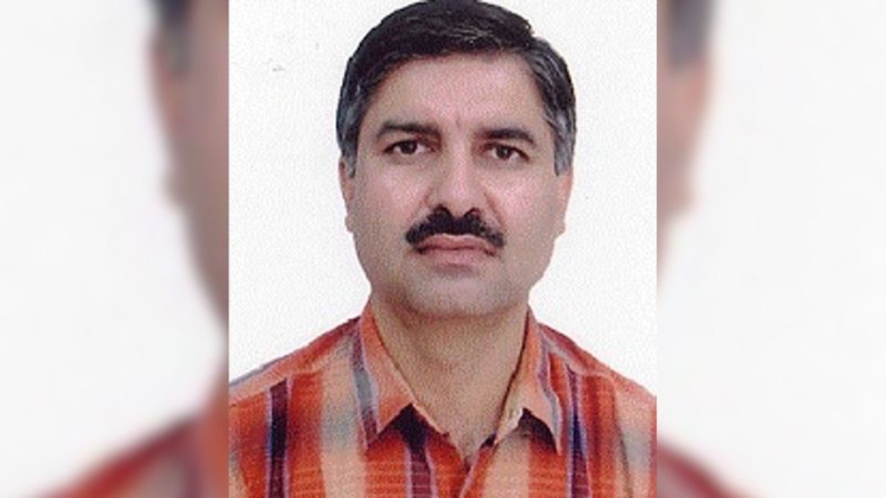 Rs 657 Crore Bank Scam: Haryana IAS Officer Pardeep Kumar 'On the Run' Days Before Retirement