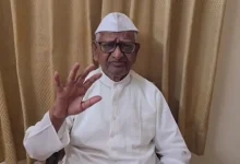 Anna Hazare Holds Silent Protest in Support of Student Agitation in Delhi