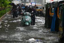 Bhandup Road Cave-In Disrupts Traffic Amid Heavy Rain in Mumbai