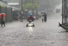 Mumbai : Red Alert For Heavy Rain, Schools Shut, Radhanagari Dam Overflows