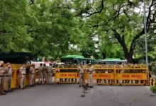 Tension Mounts At Jantar Mantar As Proesters Defy Restrictions, Heavy Police Presence Across Central Delhi