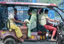 Govt Asks Google, Apple to Remove Apps Allegedly Used to Remotely Disable E-Rickshaw Batteries