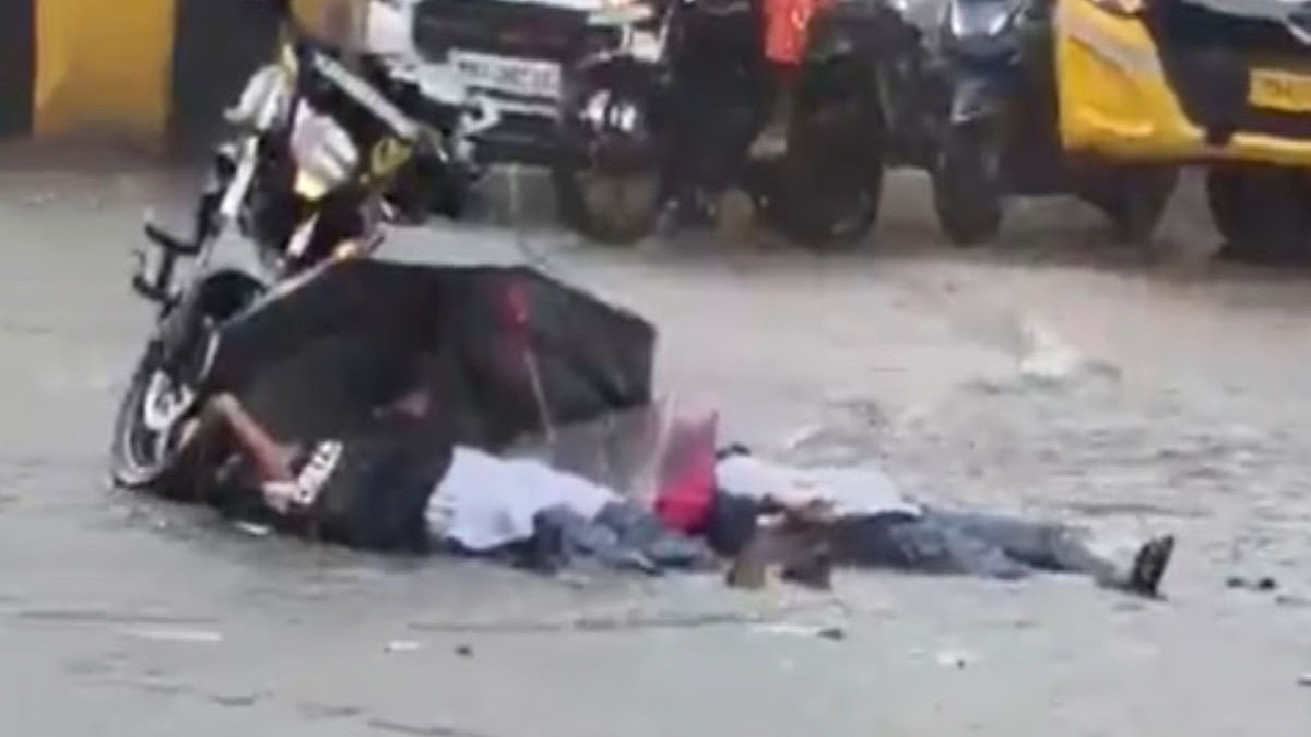 VIDEO | 2 College Girls Critical After Being Electrocuted In Waterlogged Street In Nerul Navi Mumbai