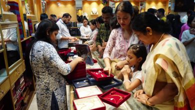 Burglars In Gujarat Get Trapped Inside Jewellery Shop, Call Police For Help