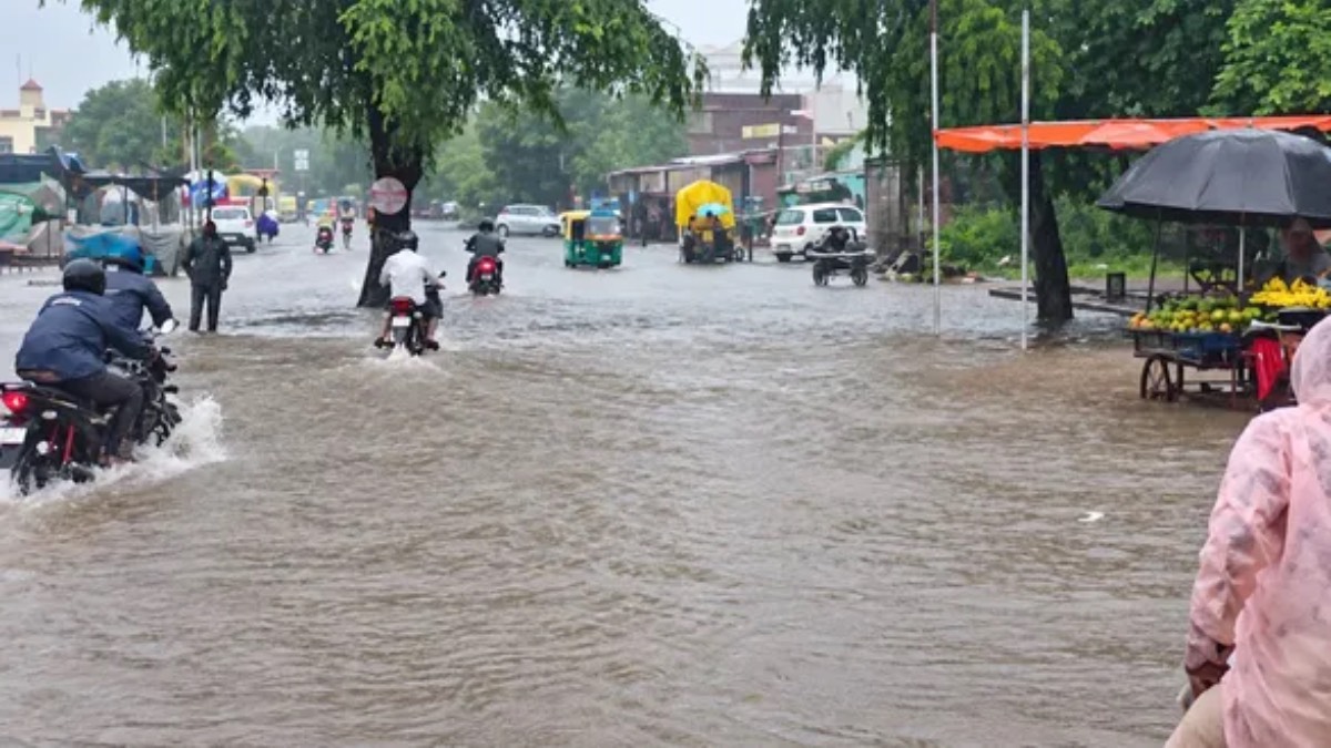 Mini Storm Hits Ahmedabad Post-Afternoon: Thunderous Downpour With Lightning Strikes