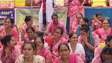 "Anganwadi and Asha workers stage hunger strike at Sardar Garden, Ahmedabad, demanding wage hike"