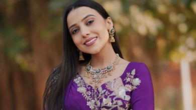 "Singer Kinjal Rabari appears before Gujarat High Court via video conferencing"