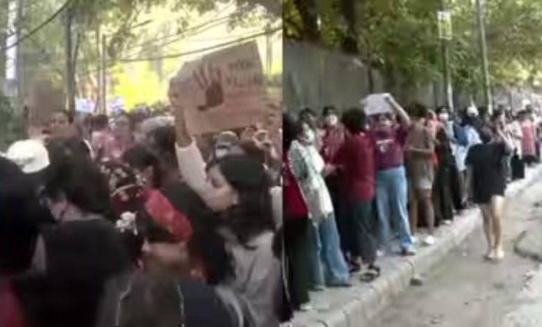 LSR students protest march for women's safety near Kalkaji Temple