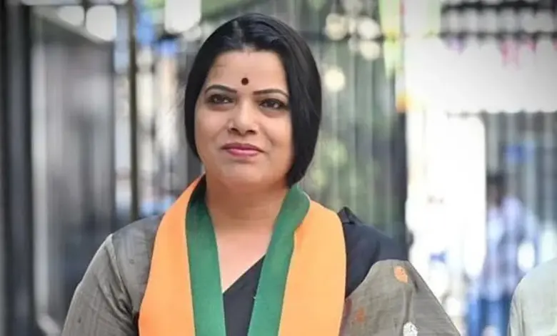 Mumbai Mayor Ritu Tawde Fined Rs 300 For Repeated Court Absence In Assault Case