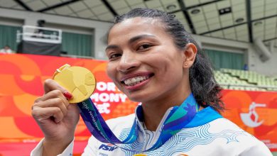 Birthday Girl Lovlina Turns Golden Girl: Rival Lifts Indian Boxer Parveen in Celebration!