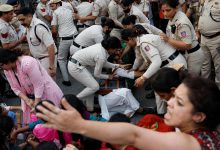 Delhi Police Asks Journalists to Keep Distance from Protesters Amid Molestation Row