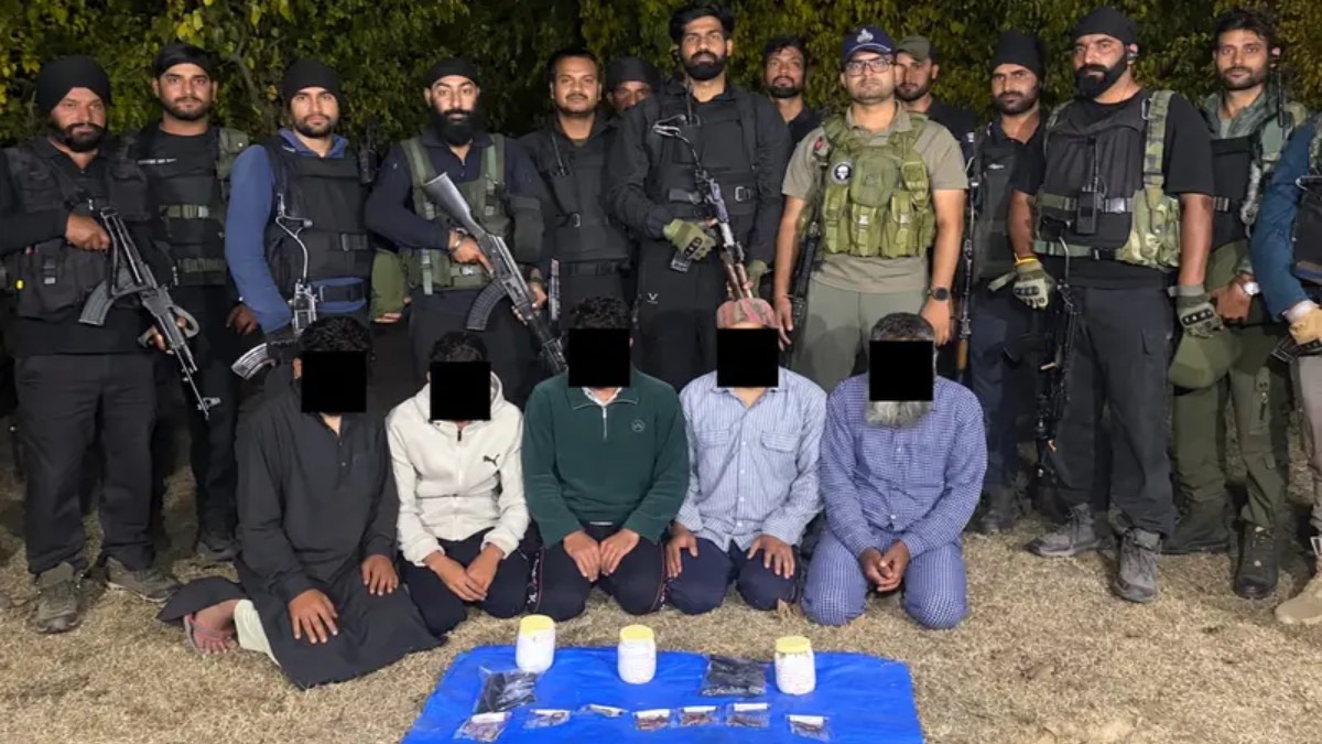 Kulgam Police Arrest 5 Terrorist Associates, Recover Arms and Ammunition in Khrewan Chadder