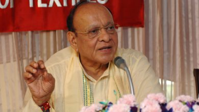 Former Gujarat Chief Minister Shankersinh Vaghela addressing a public meeting in Sagbara, Narmada district